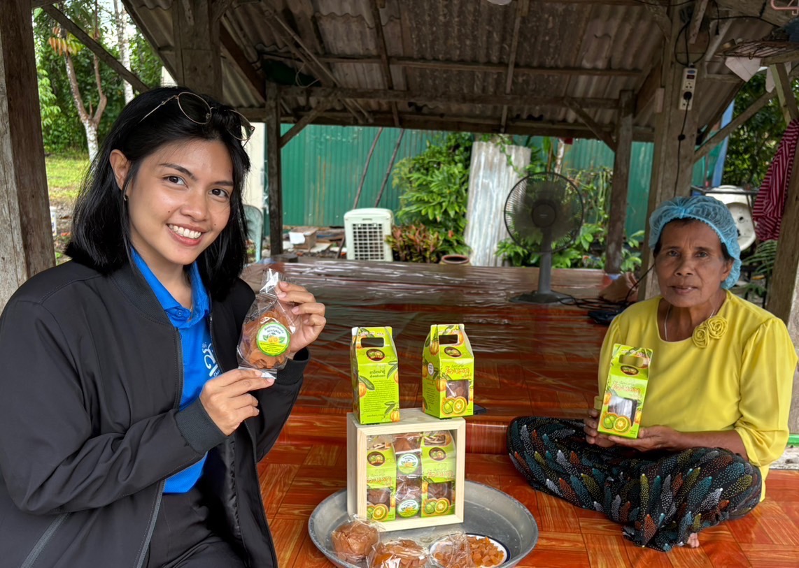 ✨พช.เทพา ลงพื้นที่ติดตามการดำเนินงานกลุ่มผู้ผลิตผู้ประกอบการสินค้า OTOP ตำบลท่าม่วง